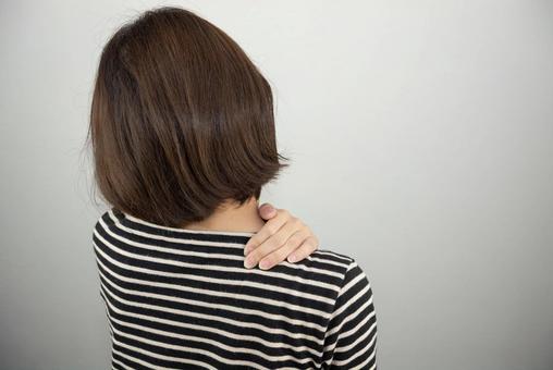 背中痛み